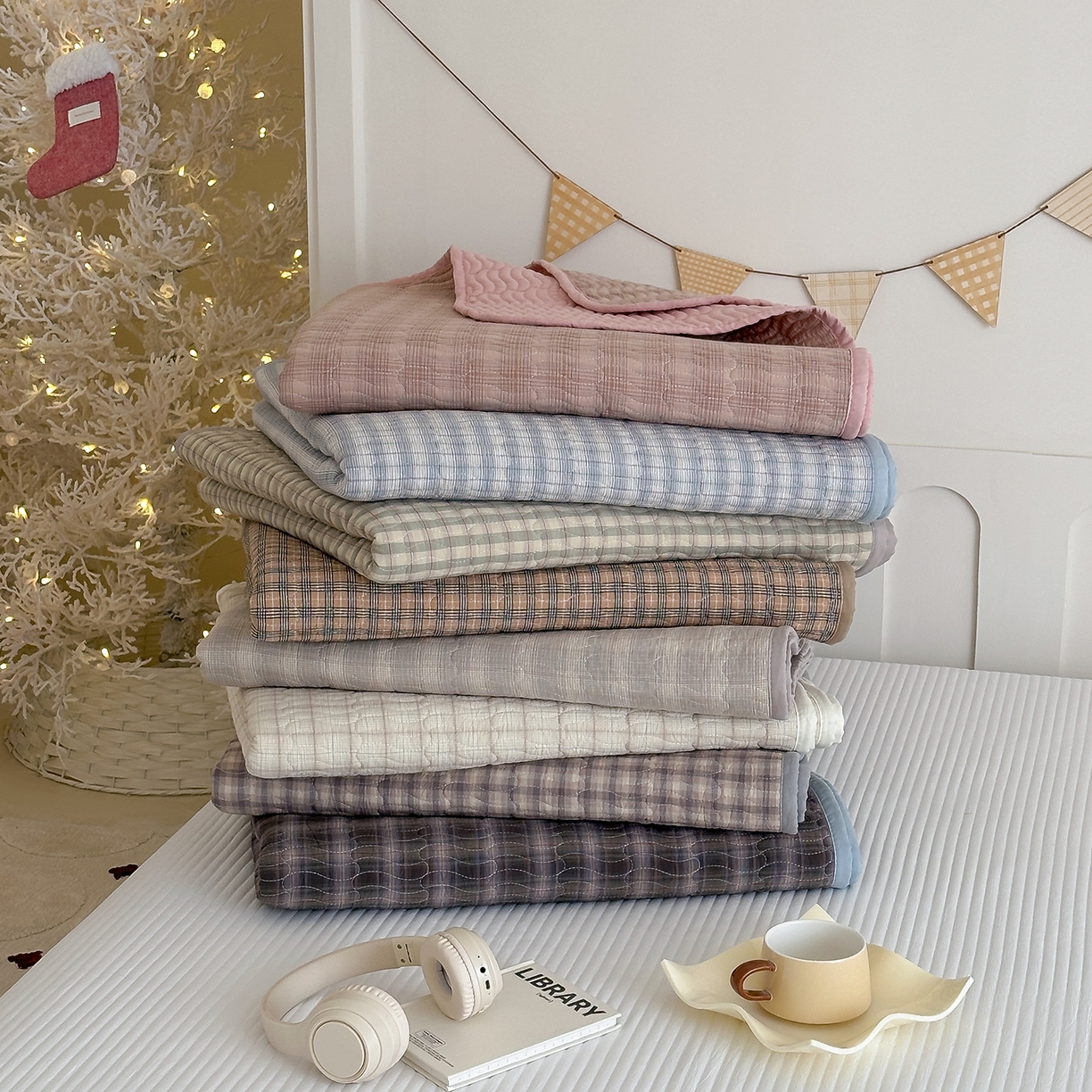 91家纺网 家纺一手货源 找家纺 （总）欣宜家纺 2026新款A类全棉纯棉水洗棉夹棉床盖三件套床褥子软床垫