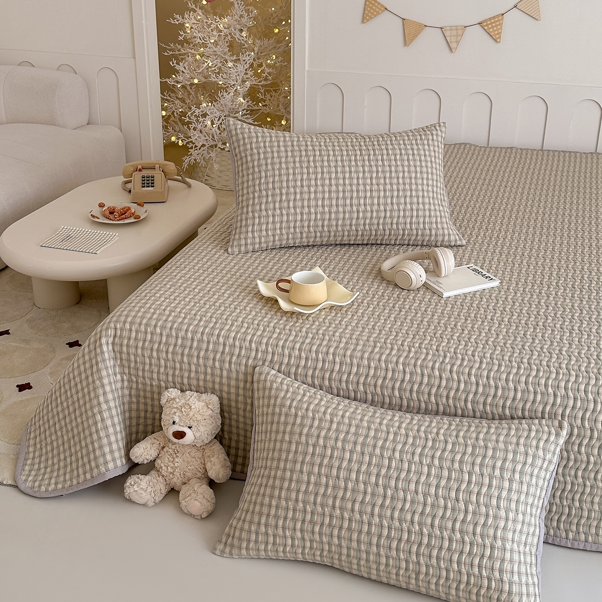 91家纺网 家纺一手货源 找家纺 欣宜家纺 2026新款A类全棉纯棉水洗棉夹棉床盖三件套床褥子软床垫 简格薄荷绿