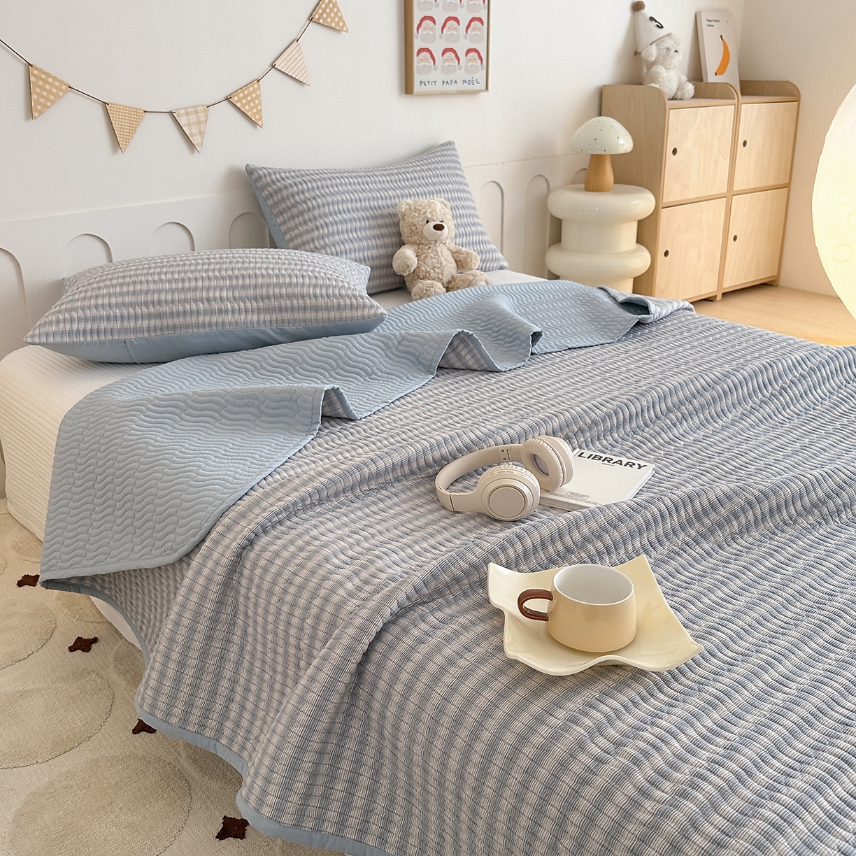 91家纺网 家纺一手货源 找家纺 欣宜家纺 2026新款A类全棉纯棉水洗棉夹棉床盖三件套床褥子软床垫 简格青柠兰