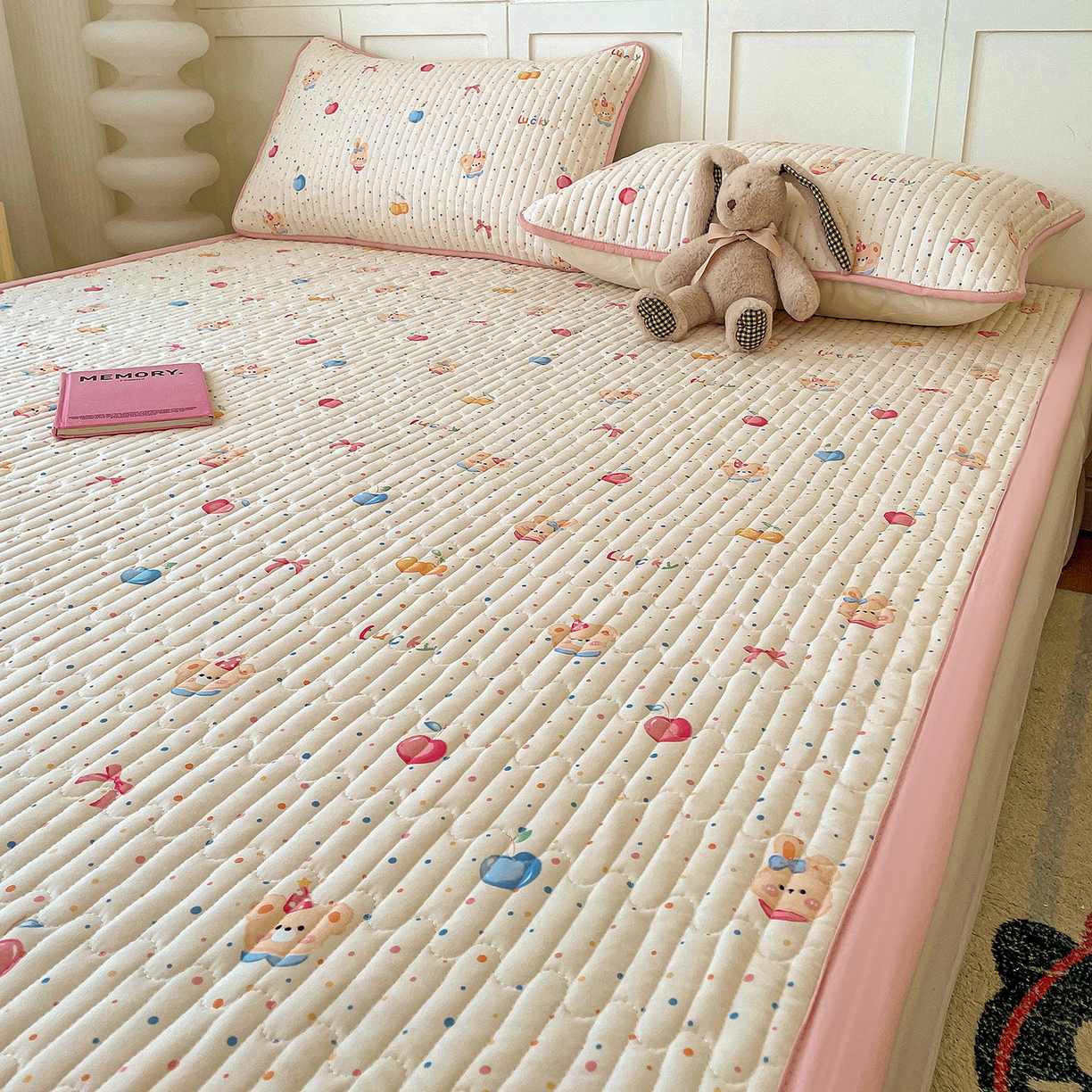 91家纺网 家纺一手货源 找家纺 纽缦家纺 2026新款A类105g仿棉古法水洗棉床垫 乐淘