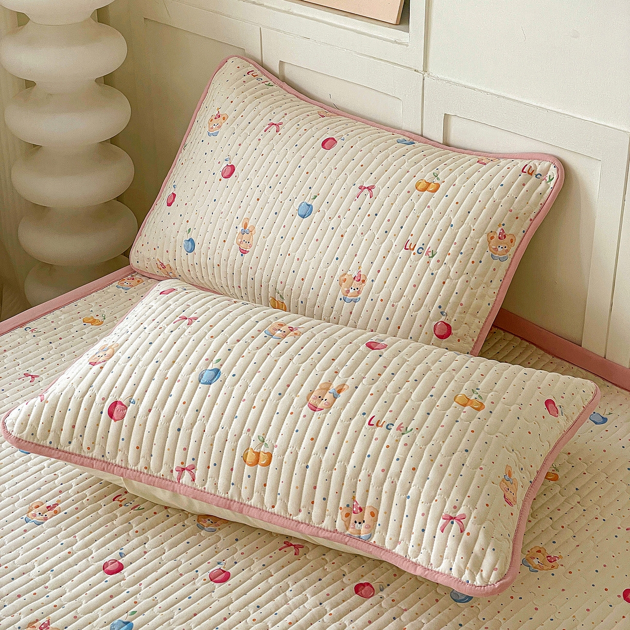 91家纺网 家纺一手货源 找家纺 纽缦家纺 2026新款A类105g仿棉古法水洗棉床垫 乐淘