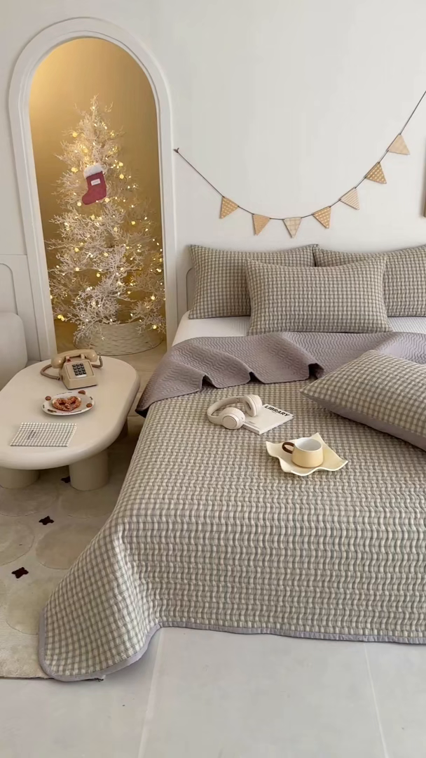 91家纺网 家纺一手货源 找家纺 欣宜家纺 2026新款A类全棉纯棉水洗棉夹棉床盖三件套床褥子软床垫 简格薄荷绿