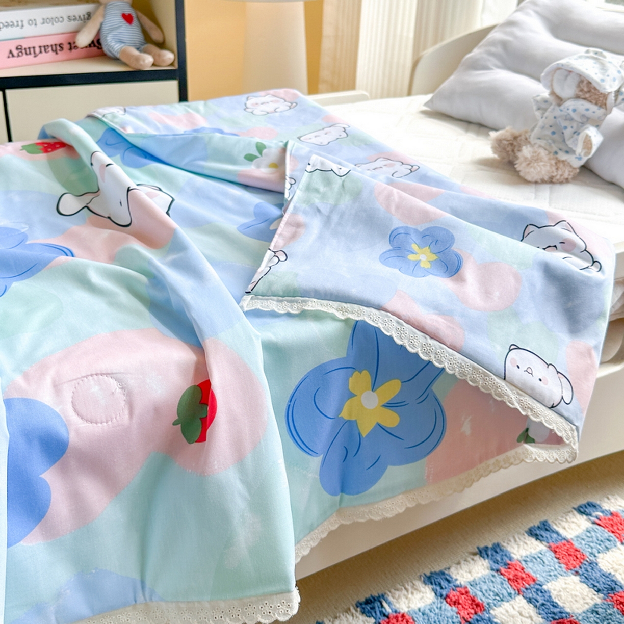 91家纺网 家纺一手货源 找家纺 春妮家纺 2026新款全棉花边儿童幼儿园小被子夏被空调被夏凉被 欢声笑语