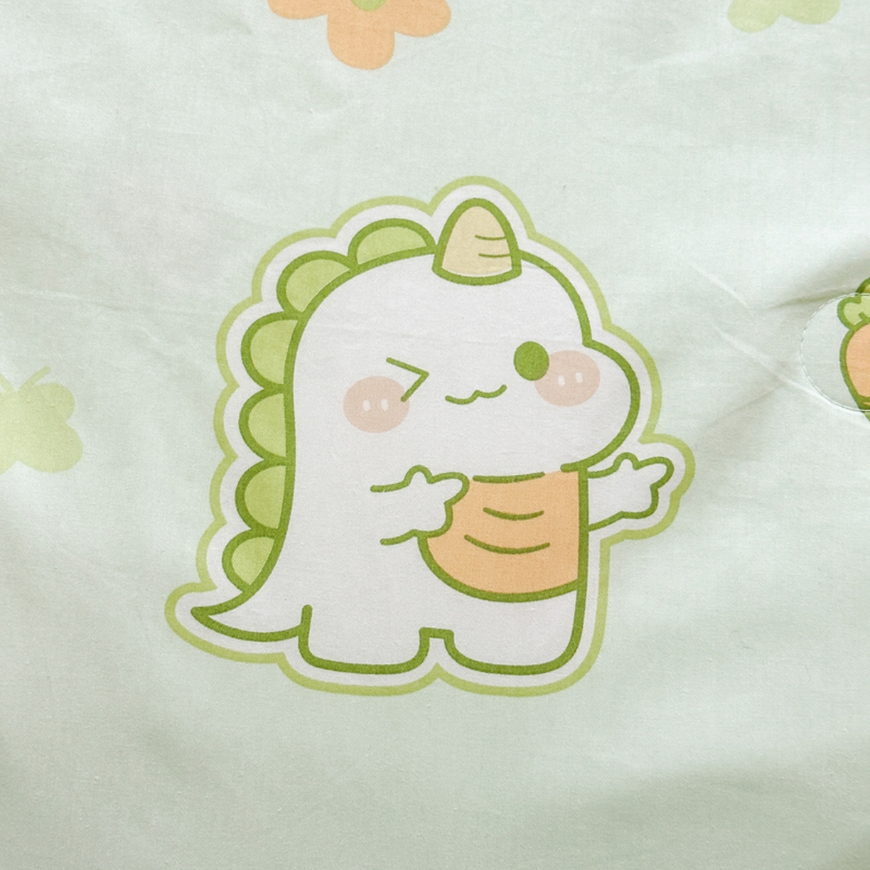 91家纺网 家纺一手货源 找家纺 春妮家纺 2026新款全棉花边儿童幼儿园小被子夏被空调被夏凉被 萌宠奶龙