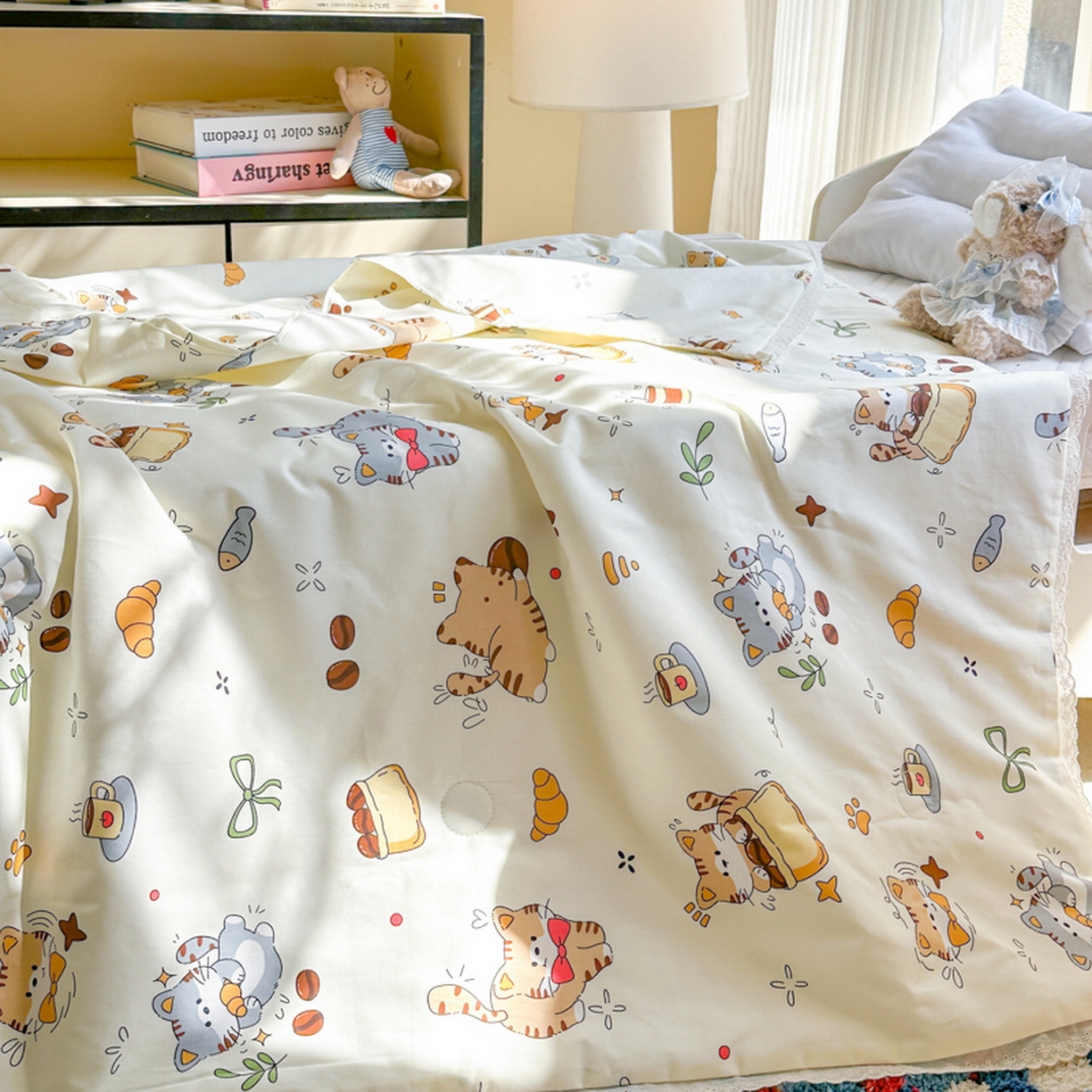 91家纺网 家纺一手货源 找家纺 春妮家纺 2026新款全棉花边儿童幼儿园小被子夏被空调被夏凉被 嬉皮笑猫