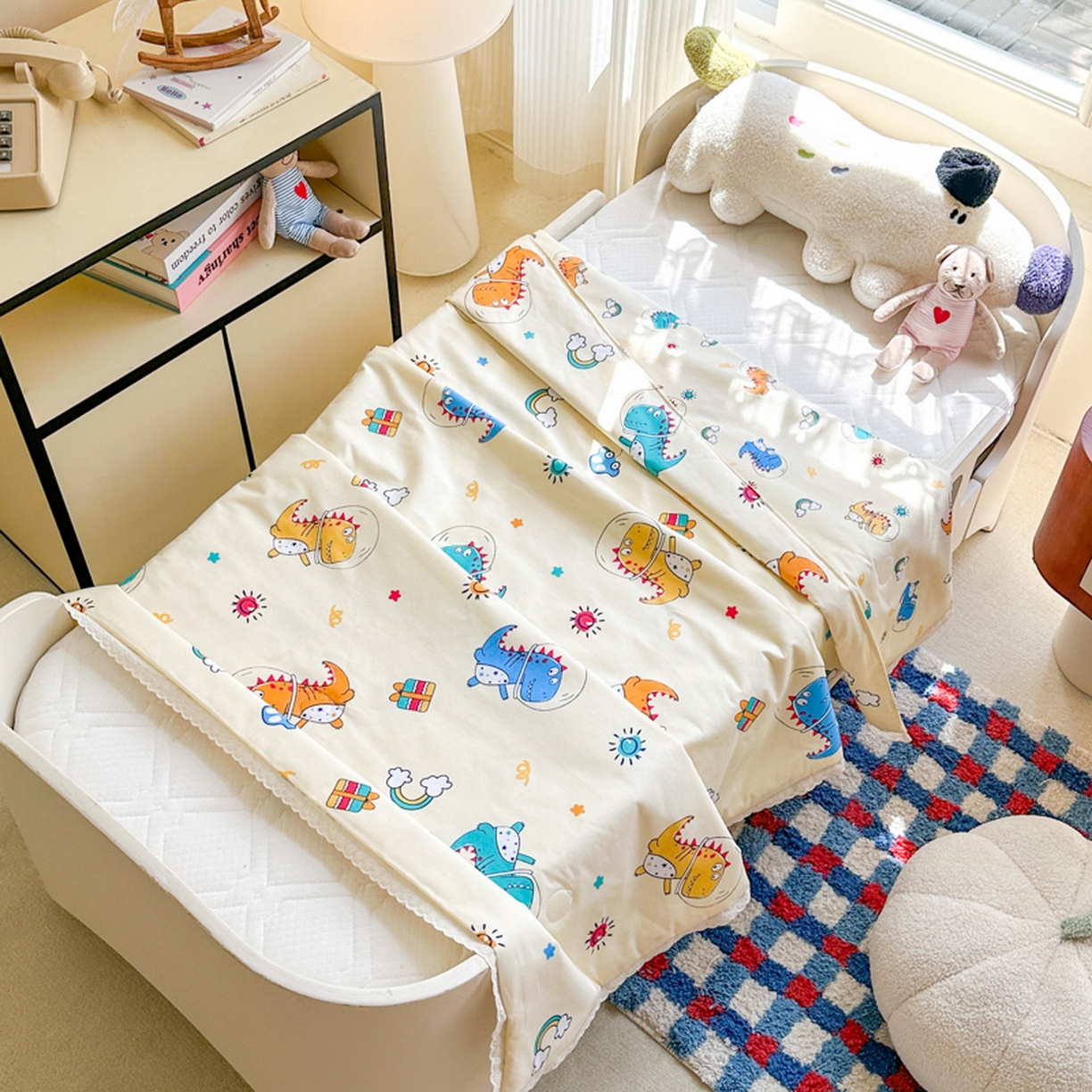 91家纺网 家纺一手货源 找家纺 春妮家纺 2026新款全棉花边儿童幼儿园小被子夏被空调被夏凉被 遨游天空