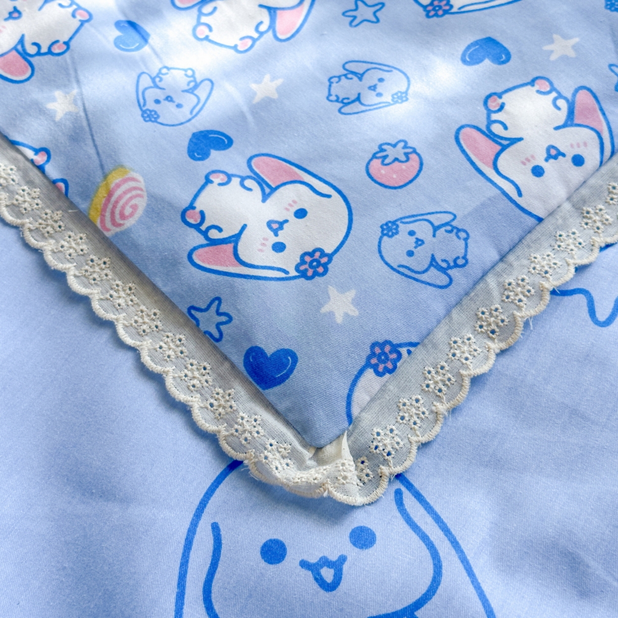 91家纺网 家纺一手货源 找家纺 春妮家纺 2026新款全棉花边儿童幼儿园小被子夏被空调被夏凉被 玉桂小兔