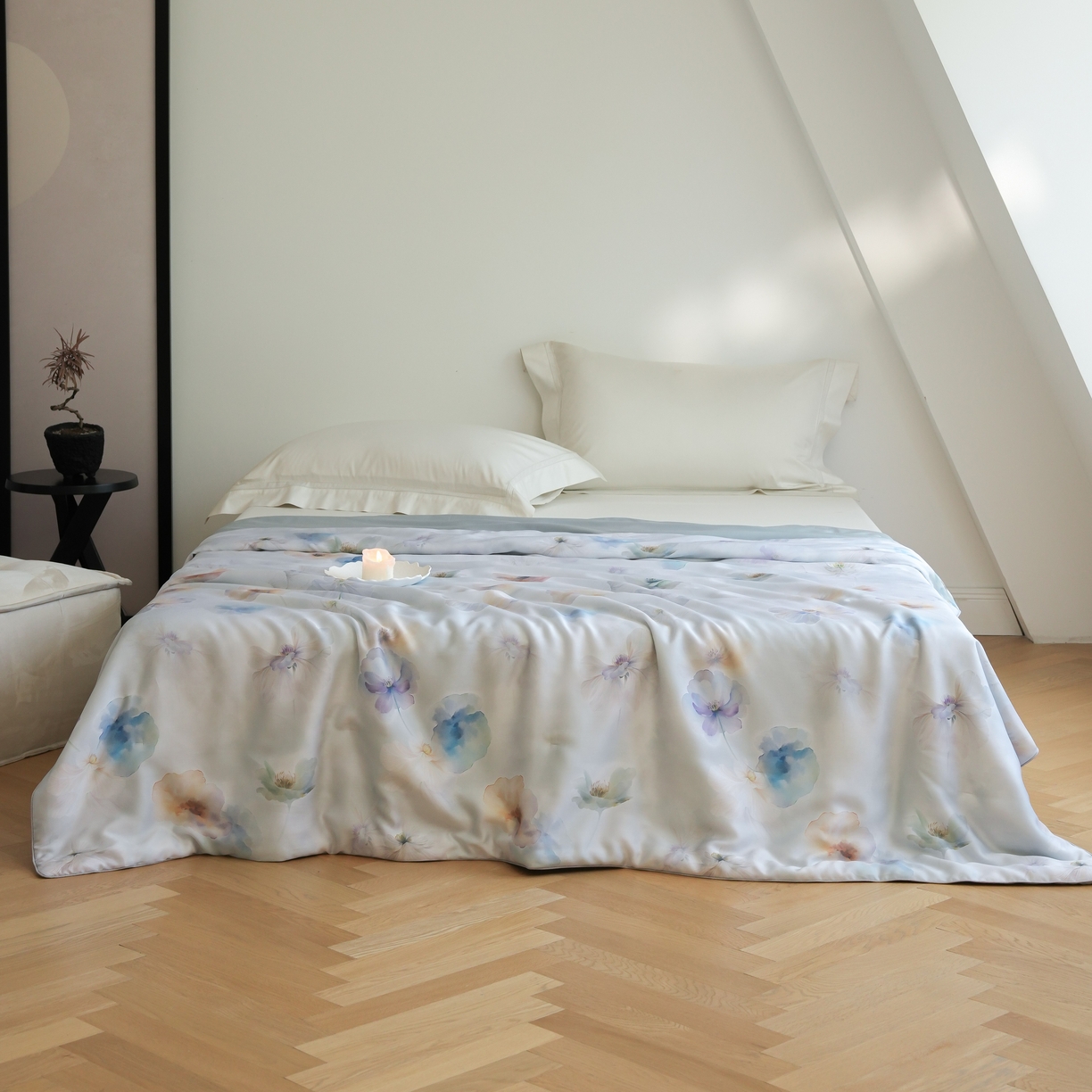 91家纺网 家纺一手货源 找家纺 沐晴家纺 2026新款春夏数码印花兰精天丝夏被空调被 夏芷-淡蓝