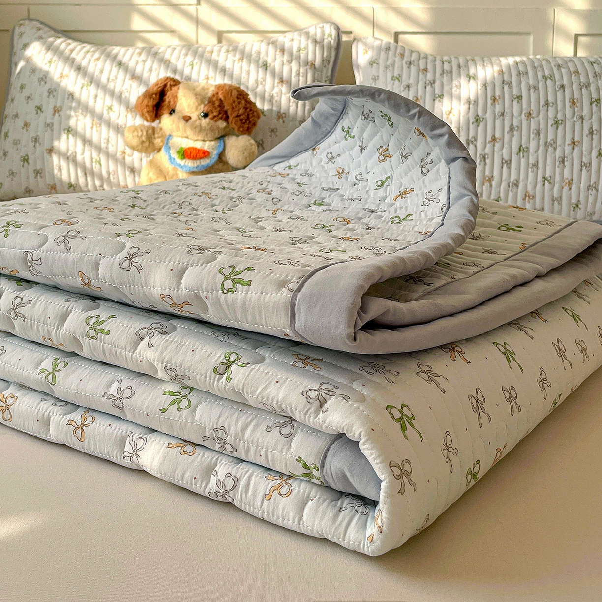 91家纺网 家纺一手货源 找家纺 纽缦家纺 2026新款A类105g仿棉古法水洗棉床垫 铃兰兰