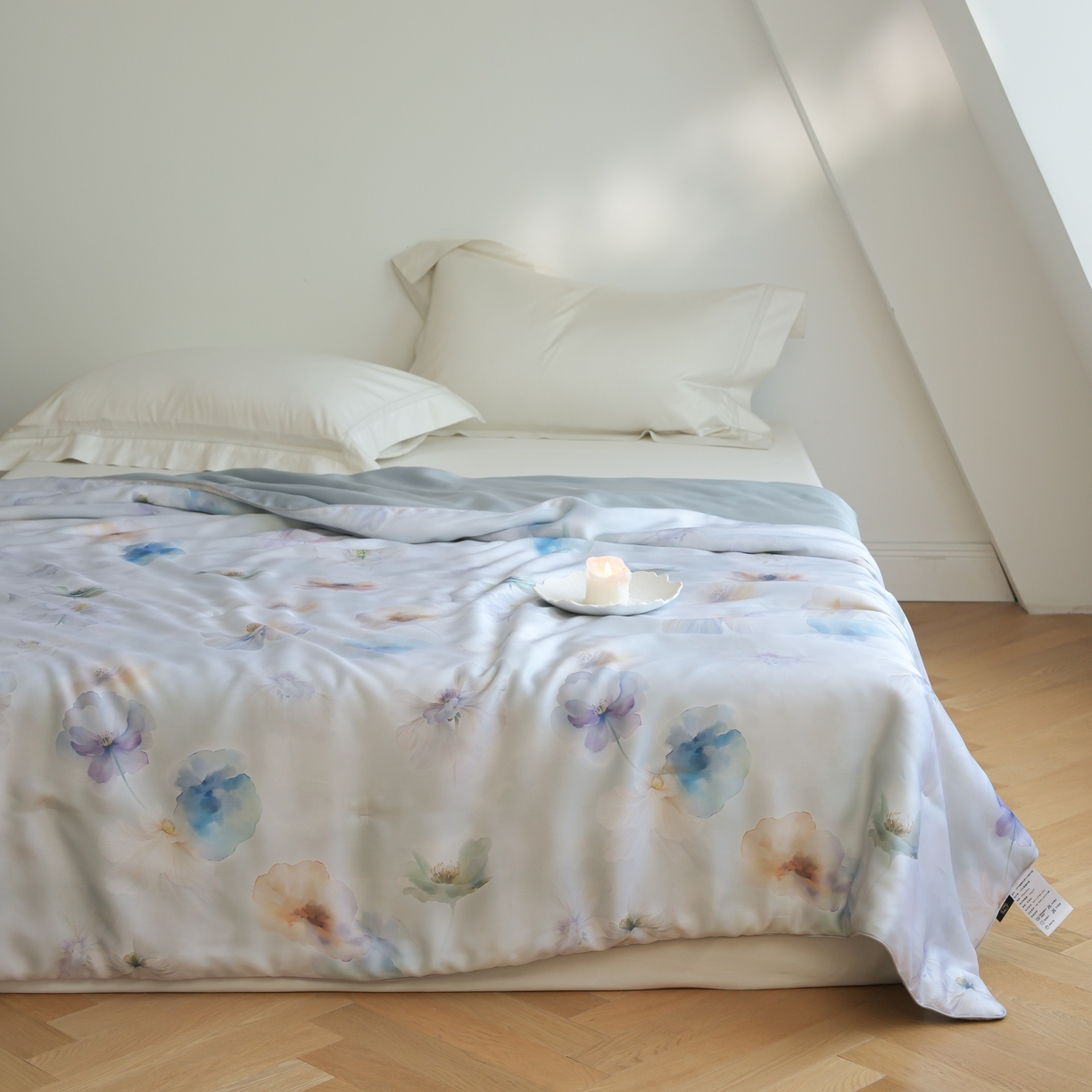 91家纺网 家纺一手货源 找家纺 沐晴家纺 2026新款春夏数码印花兰精天丝夏被空调被 夏芷-淡蓝