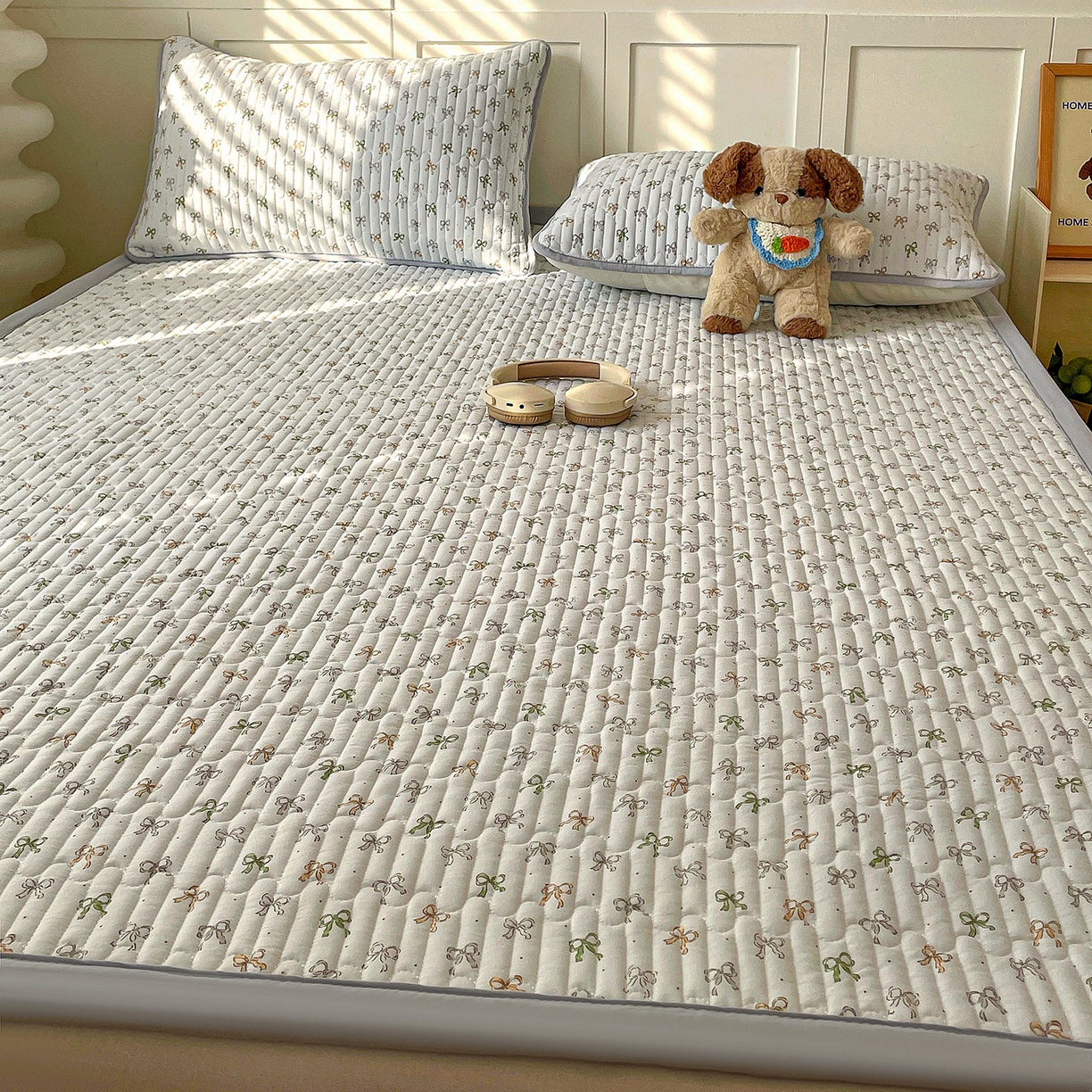 91家纺网 家纺一手货源 找家纺 纽缦家纺 2026新款A类105g仿棉古法水洗棉床垫 铃兰兰