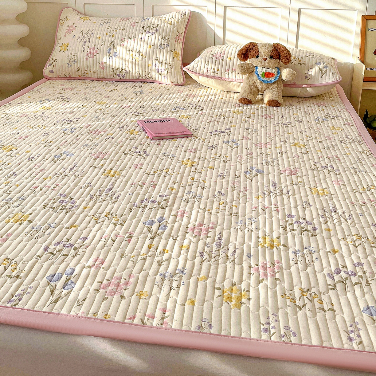 91家纺网 家纺一手货源 找家纺 纽缦家纺 2026新款A类105g仿棉古法水洗棉床垫 聆风