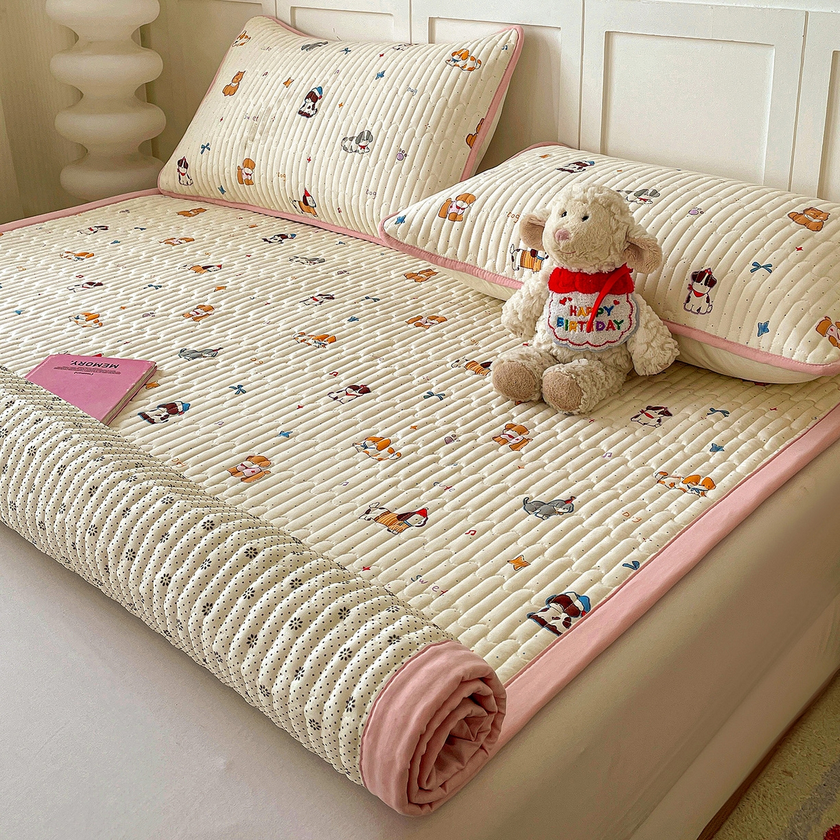 91家纺网 家纺一手货源 找家纺 纽缦家纺 2026新款A类105g仿棉古法水洗棉床垫 洛奇