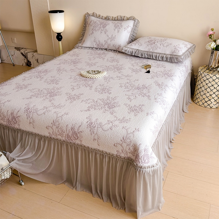 91家纺网 家纺一手货源 找家纺 莱家富 2026新款A类母婴级法式风冰豆豆凉席夏天冰丝席夏季可机洗家用软席床裙款 思琳娜-淡雅紫