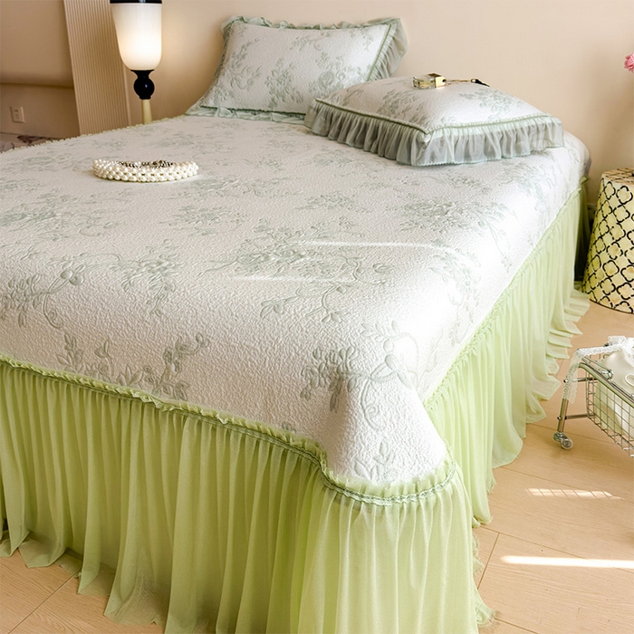 91家纺网 家纺一手货源 找家纺 莱家富 2026新款A类母婴级法式风冰豆豆凉席夏天冰丝席夏季可机洗家用软席床裙款 思琳娜-豆绿