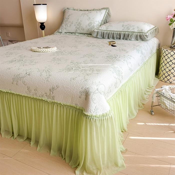 91家纺网 家纺一手货源 找家纺 莱家富 2026新款A类母婴级法式风冰豆豆凉席夏天冰丝席夏季可机洗家用软席床裙款 思琳娜-豆绿