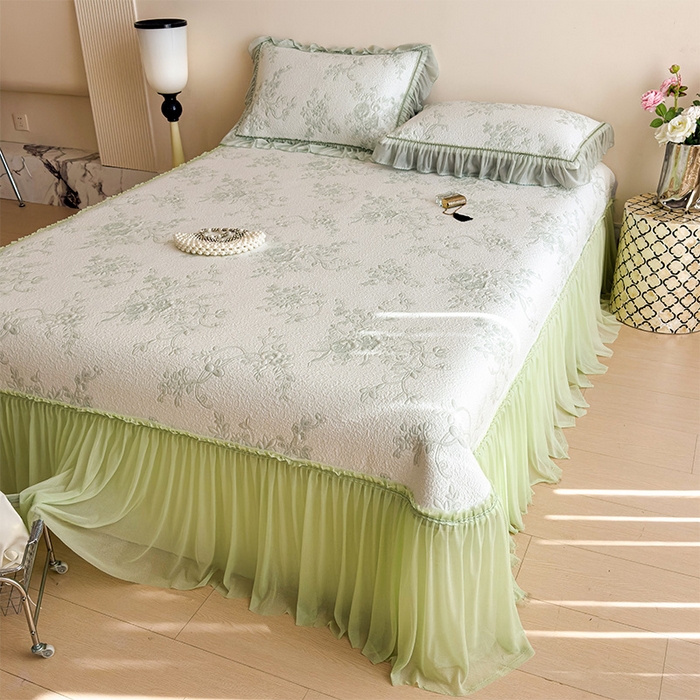 91家纺网 家纺一手货源 找家纺 莱家富 2026新款A类母婴级法式风冰豆豆凉席夏天冰丝席夏季可机洗家用软席床裙款 思琳娜-豆绿