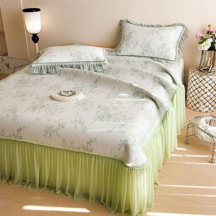 91家纺网 家纺一手货源 找家纺 莱家富 2026新款A类母婴级法式风冰豆豆凉席夏天冰丝席夏季可机洗家用软席床裙款 思琳娜-豆绿