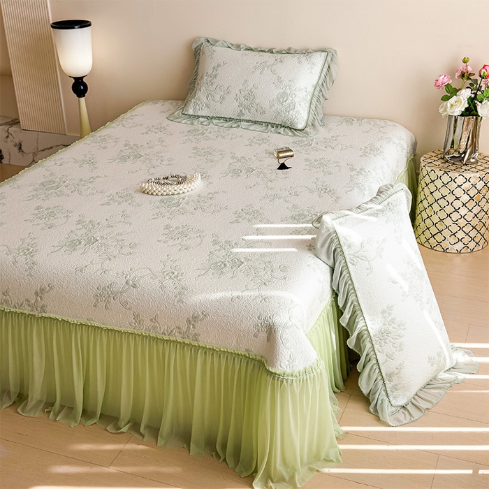 91家纺网 家纺一手货源 找家纺 莱家富 2026新款A类母婴级法式风冰豆豆凉席夏天冰丝席夏季可机洗家用软席床裙款 思琳娜-豆绿