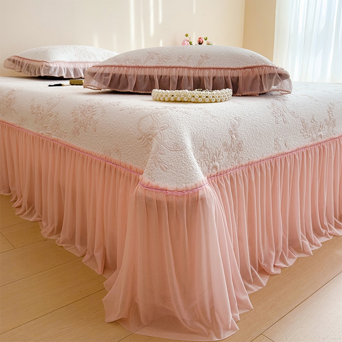 91家纺网 家纺一手货源 找家纺 莱家富 2026新款A类母婴级法式风冰豆豆凉席夏天冰丝席夏季可机洗家用软席床裙款 思琳娜-冰粉