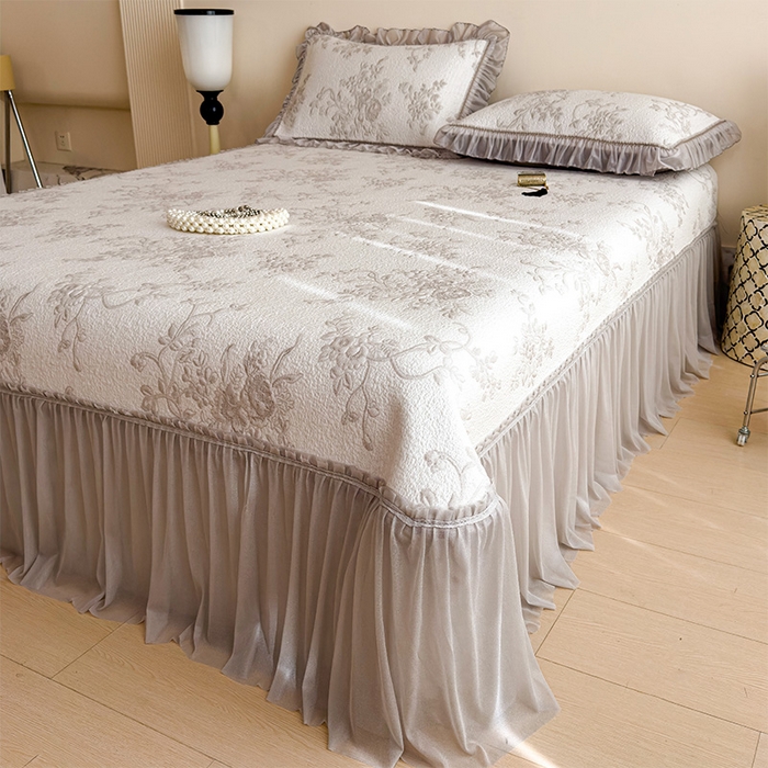 91家纺网 家纺一手货源 找家纺 莱家富 2026新款A类母婴级法式风冰豆豆凉席夏天冰丝席夏季可机洗家用软席床裙款 思琳娜-豆咖