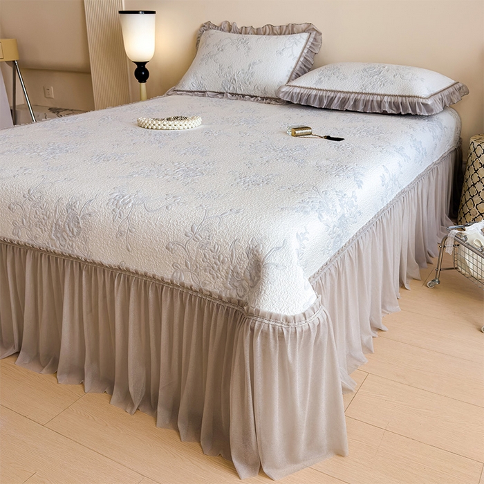 91家纺网 家纺一手货源 找家纺 莱家富 2026新款A类母婴级法式风冰豆豆凉席夏天冰丝席夏季可机洗家用软席床裙款 思琳娜-淡蓝