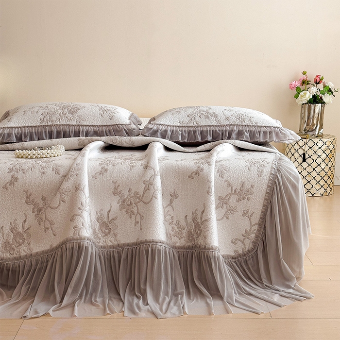 91家纺网 家纺一手货源 找家纺 莱家富 2026新款A类母婴级法式风冰豆豆凉席夏天冰丝席夏季可机洗家用软席床裙款 思琳娜-豆咖