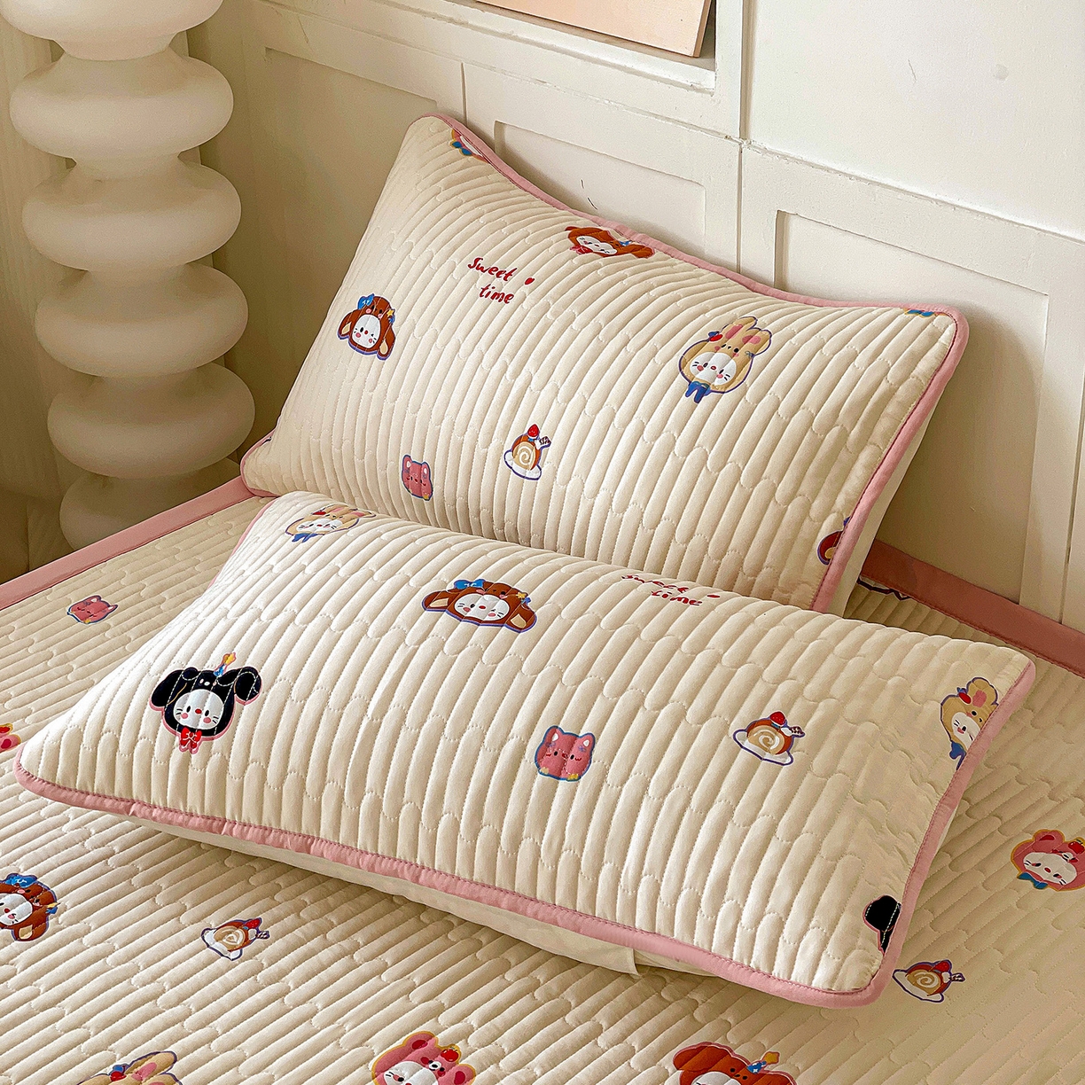 91家纺网 家纺一手货源 找家纺 纽缦家纺 2026新款A类105g仿棉古法水洗棉床垫 慕尼