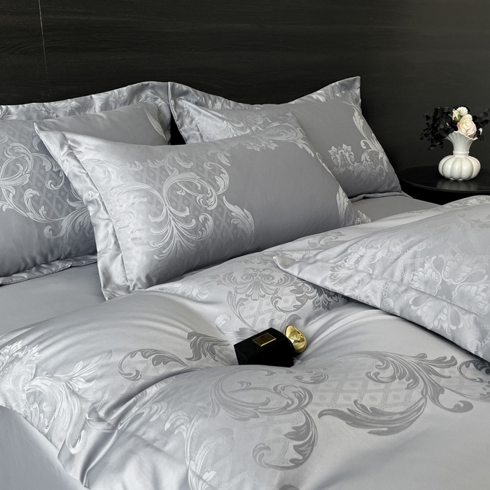 91家纺网 家纺一手货源 找家纺 金牛座家纺 2026春夏新款高精密大花位贡缎提花四件套-赫拉 赫拉-高级灰