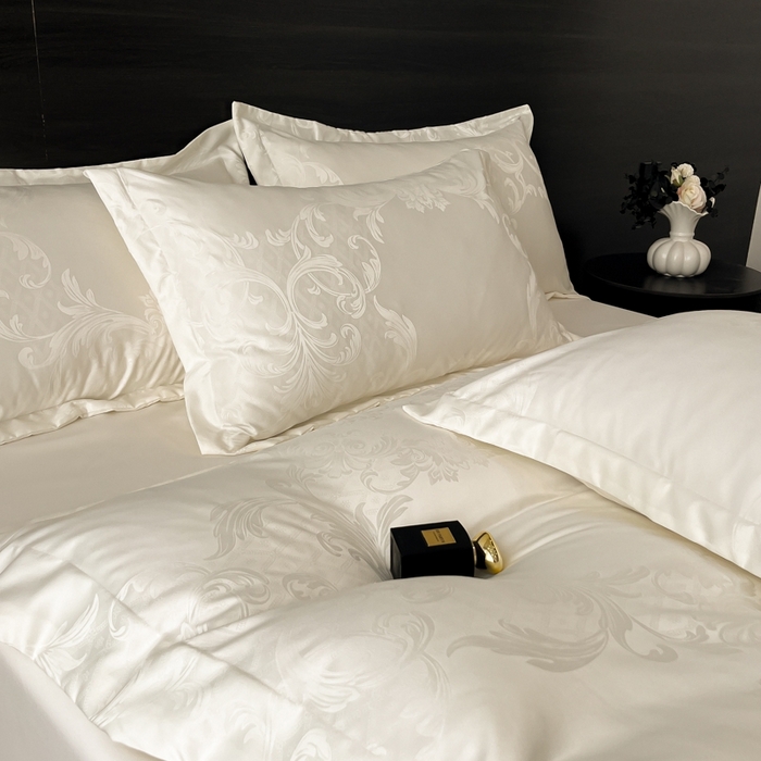 91家纺网 家纺一手货源 找家纺 金牛座家纺 2026春夏新款高精密大花位贡缎提花四件套-赫拉 赫拉-奶白