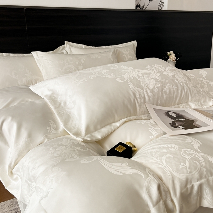 91家纺网 家纺一手货源 找家纺 金牛座家纺 2026春夏新款高精密大花位贡缎提花四件套-赫拉 赫拉-奶白