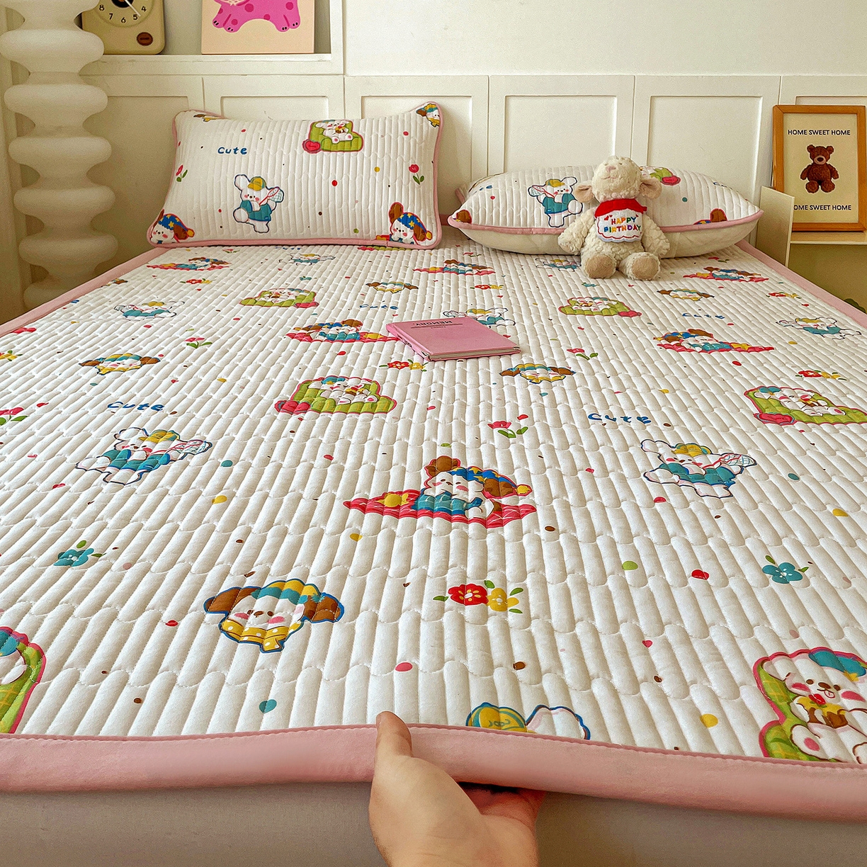 纽缦家纺 2026新款A类105g仿棉古法水洗棉床垫 心愿狗