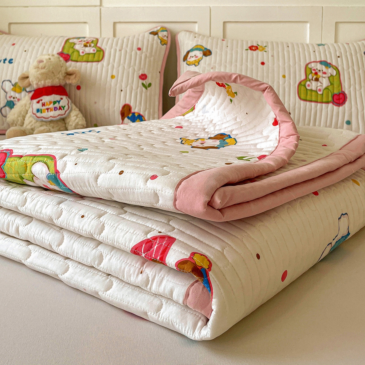 91家纺网 家纺一手货源 找家纺 纽缦家纺 2026新款A类105g仿棉古法水洗棉床垫 心愿狗