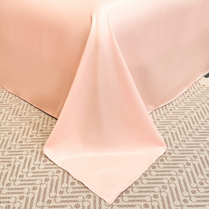 91家纺网 家纺一手货源 找家纺 金牛座家纺 2026春夏新款细斜纹贡缎亮丝提花重工刺绣四件套-爱恋 爱恋-浅粉