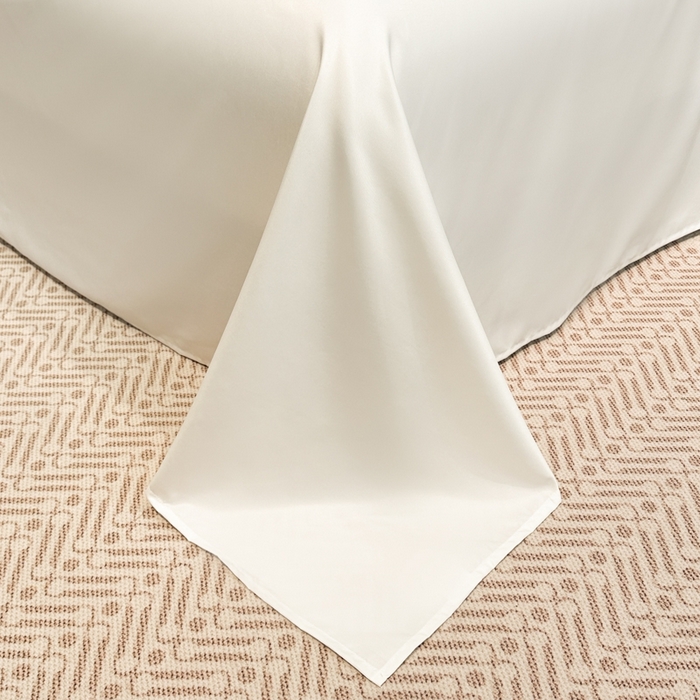 91家纺网 家纺一手货源 找家纺 金牛座家纺 2026春夏新款细斜纹贡缎亮丝提花重工刺绣四件套-爱恋 爱恋-奶白