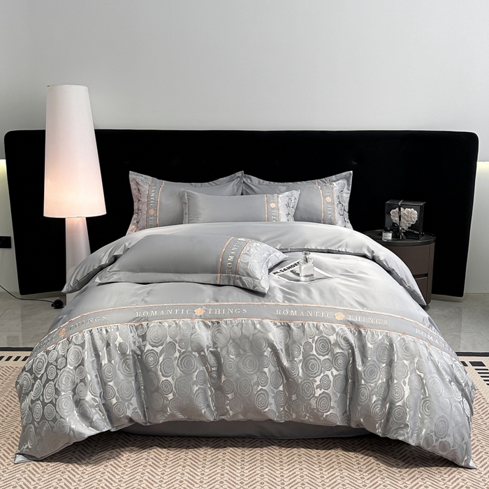 91家纺网 家纺一手货源 找家纺 金牛座家纺 2026春夏新款细斜纹贡缎亮丝提花重工刺绣四件套-爱恋 爱恋-灰