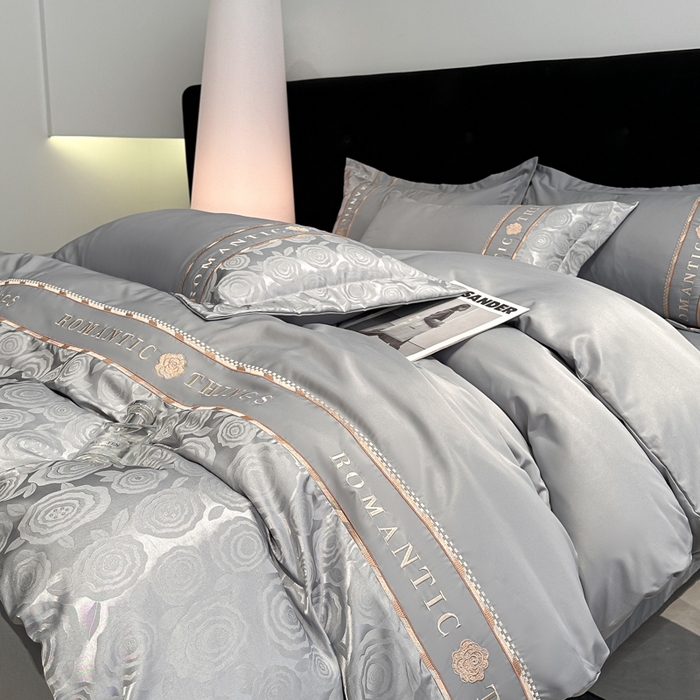 91家纺网 家纺一手货源 找家纺 金牛座家纺 2026春夏新款细斜纹贡缎亮丝提花重工刺绣四件套-爱恋 爱恋-灰