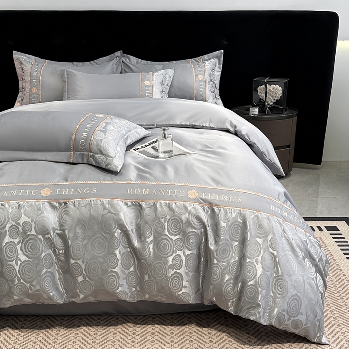 91家纺网 家纺一手货源 找家纺 金牛座家纺 2026春夏新款细斜纹贡缎亮丝提花重工刺绣四件套-爱恋 爱恋-灰