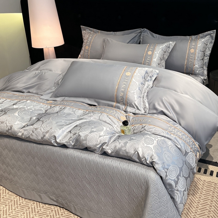 91家纺网 家纺一手货源 找家纺 金牛座家纺 2026春夏新款细斜纹贡缎亮丝提花重工刺绣四件套-爱恋 爱恋-灰