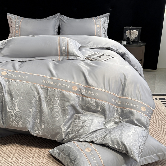 91家纺网 家纺一手货源 找家纺 金牛座家纺 2026春夏新款细斜纹贡缎亮丝提花重工刺绣四件套-爱恋 爱恋-灰