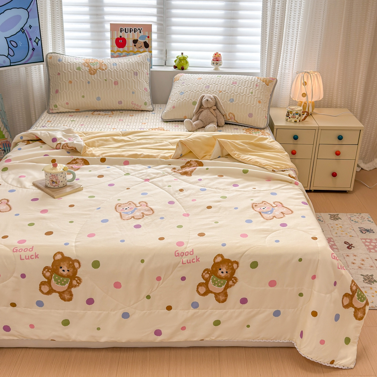 91家纺网 家纺一手货源 找家纺 慕尚家纺 2026新款乳胶凉席夏被空调被夏凉被套装组合 多彩熊