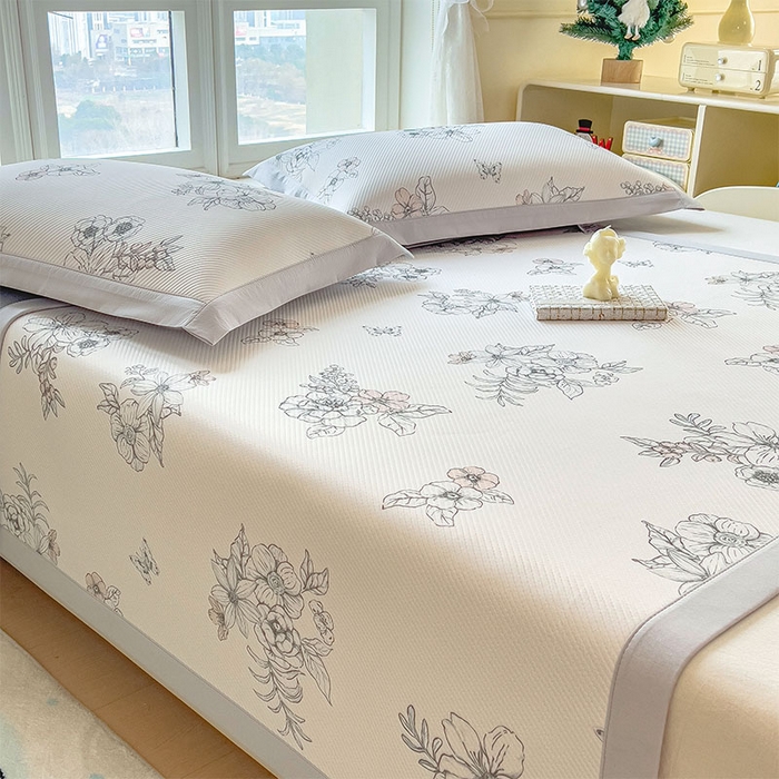 91家纺网 家纺一手货源 找家纺 莱家富 2026新款夏季花卉冰丝床裙席单件夏天冰豆豆A类可机洗学生宿舍空调软席 印花斜纹凉席-花影