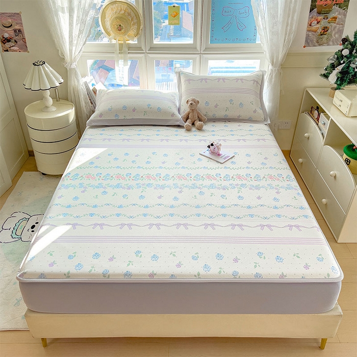 91家纺网 家纺一手货源 找家纺 莱家富 2026新款夏季花卉冰丝床裙席单件夏天冰豆豆A类可机洗学生宿舍空调软席 印花床笠席-田园之家