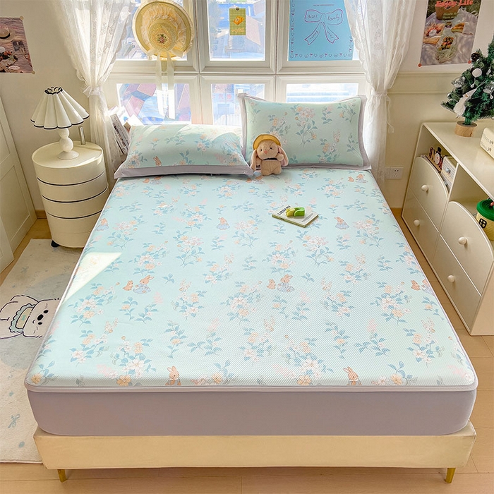 91家纺网 家纺一手货源 找家纺 莱家富 2026新款夏季花卉冰丝床裙席单件夏天冰豆豆A类可机洗学生宿舍空调软席 印花床笠席-丛林小兔