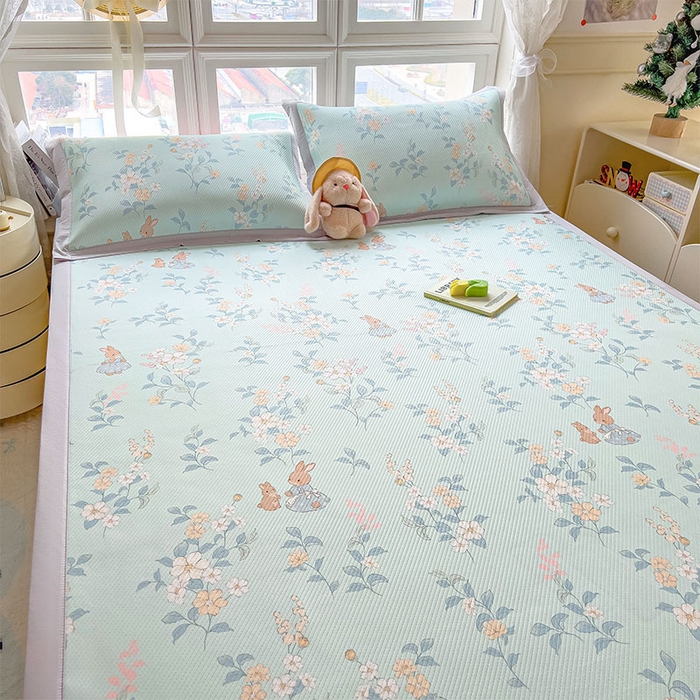 91家纺网 家纺一手货源 找家纺 莱家富 2026新款夏季花卉冰丝床裙席单件夏天冰豆豆A类可机洗学生宿舍空调软席 印花斜纹凉席-丛林小兔