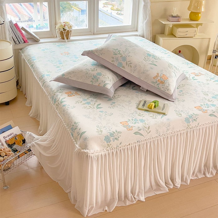 91家纺网 家纺一手货源 找家纺 莱家富 2026新款夏季花卉冰丝床裙席单件夏天冰豆豆A类可机洗学生宿舍空调软席 印花床裙席-丛林小熊