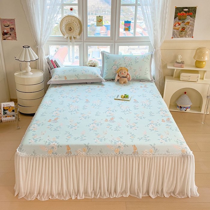 91家纺网 家纺一手货源 找家纺 莱家富 2026新款夏季花卉冰丝床裙席单件夏天冰豆豆A类可机洗学生宿舍空调软席 印花床裙席-丛林小兔