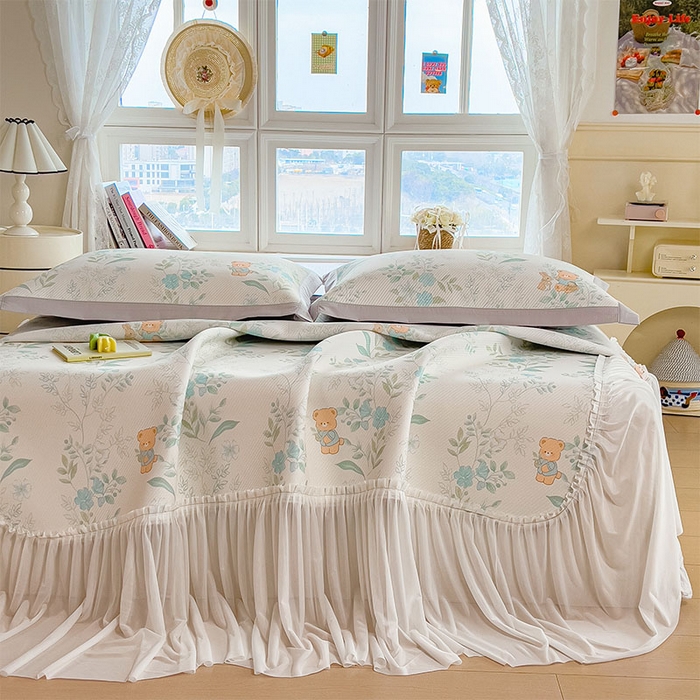 91家纺网 家纺一手货源 找家纺 莱家富 2026新款夏季花卉冰丝床裙席单件夏天冰豆豆A类可机洗学生宿舍空调软席 印花床裙席-丛林小熊