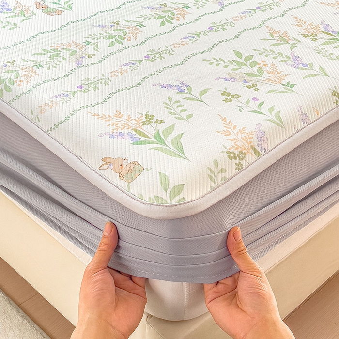 91家纺网 家纺一手货源 找家纺 莱家富 2026新款夏季花卉冰丝床裙席单件夏天冰豆豆A类可机洗学生宿舍空调软席 印花床笠席-洛克庄园