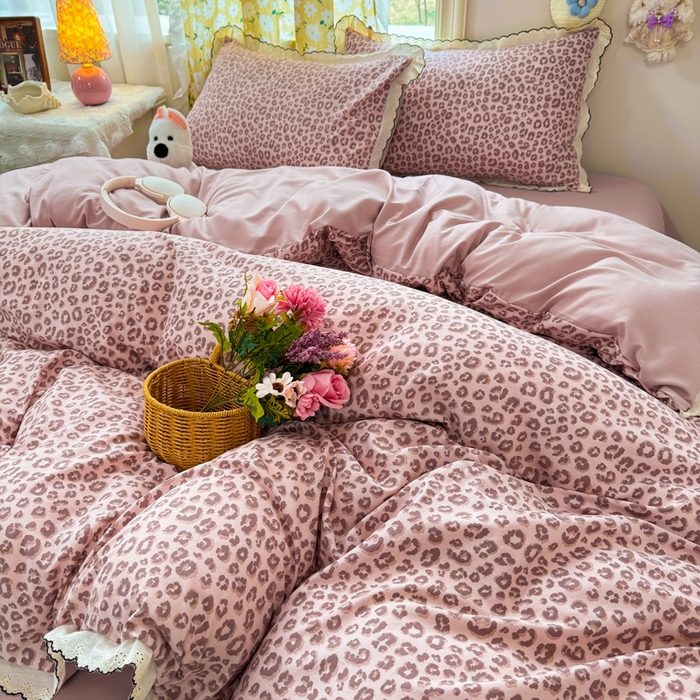 91家纺网 家纺一手货源 找家纺 梦忧草 2026新款春夏新款法式花边小清新四件套仿棉云感纱三件套单被套单件 粉豹纹